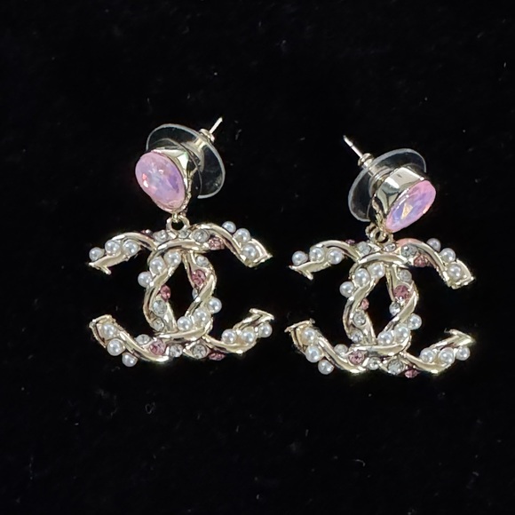 Jewelry - ✨ Pink, Gold & Pearl Earrings with Pink Rhinestones ✨